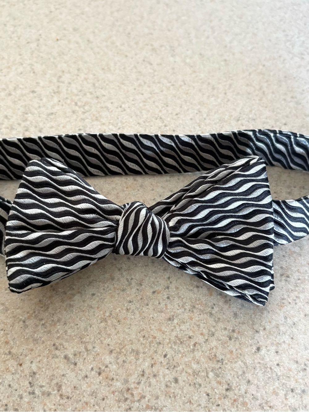 Robert Talbott Black and White Wavy Stripe Bow Tie